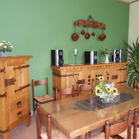 Beautiful In Cul Des Sarts With Garden * Cul-des-Sarts